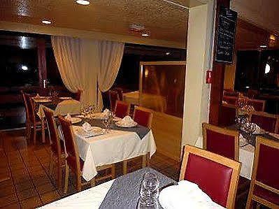 Hostellerie Des Enclos Guimiliau 外观 照片