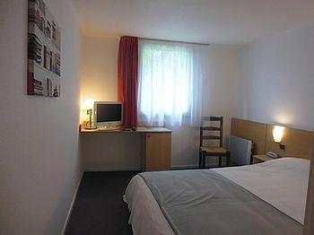 Hostellerie Des Enclos Guimiliau 外观 照片