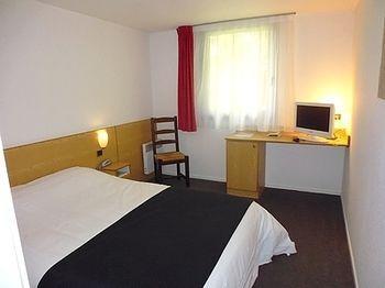 Hostellerie Des Enclos Guimiliau 外观 照片