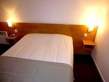 Hostellerie Des Enclos Guimiliau 外观 照片